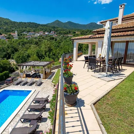 Holiday home Awesome In With Wifi Veprinac