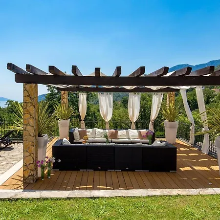 Awesome In With Wifi Holiday home